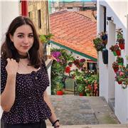 Profesora de inglés que imparte clases hasta nivel CAE (Certificate in Advanced English)